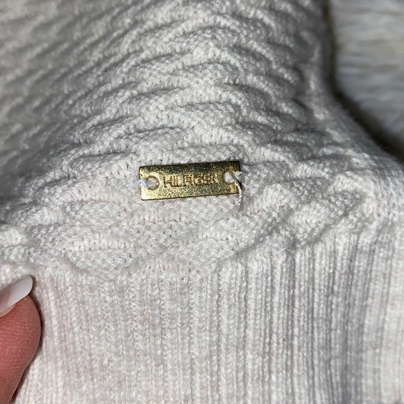 Women’s Tommy Hilfiger Sweater - Picture 9 of 10